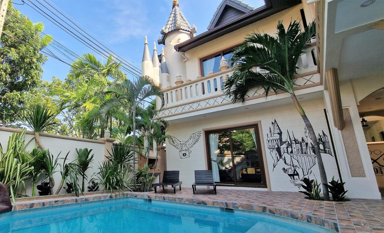 Potterland Luxury Pool Villa Pattaya Walking Street 6 Bedrooms Exteriör bild