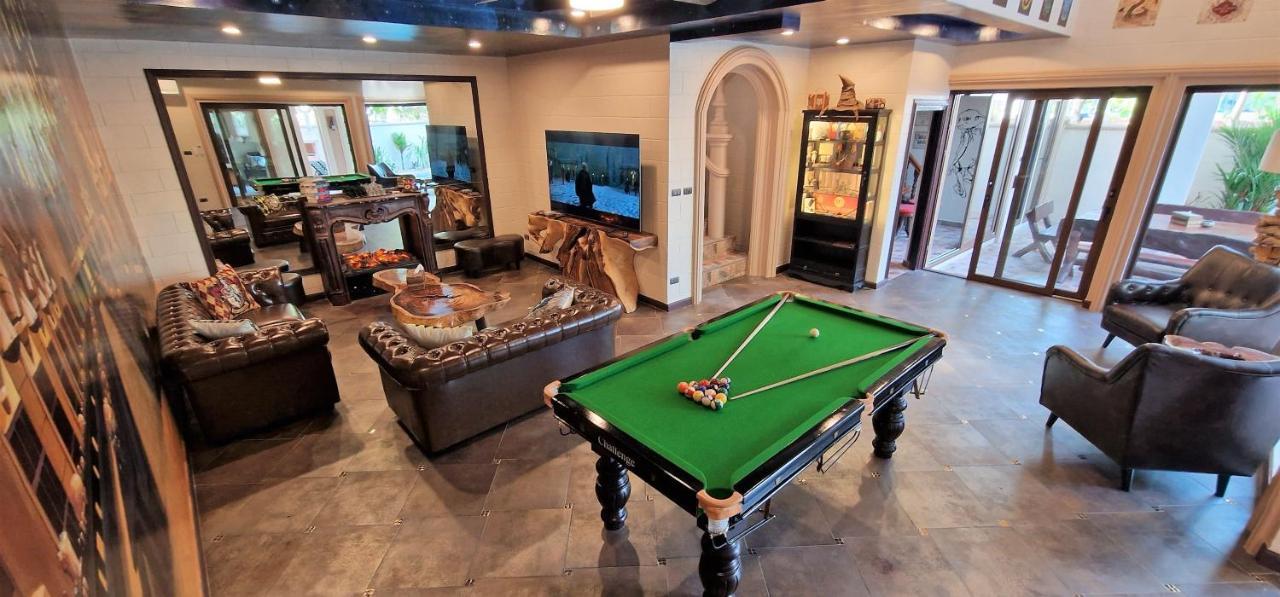 Potterland Luxury Pool Villa Pattaya Walking Street 6 Bedrooms Exteriör bild
