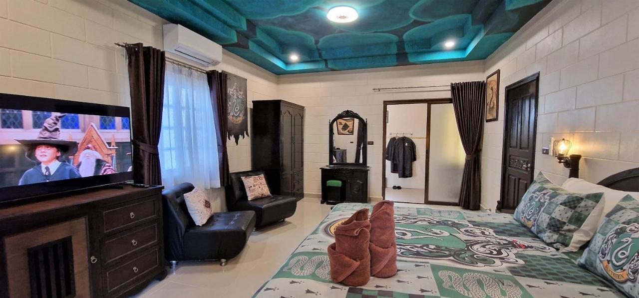 Potterland Luxury Pool Villa Pattaya Walking Street 6 Bedrooms Exteriör bild