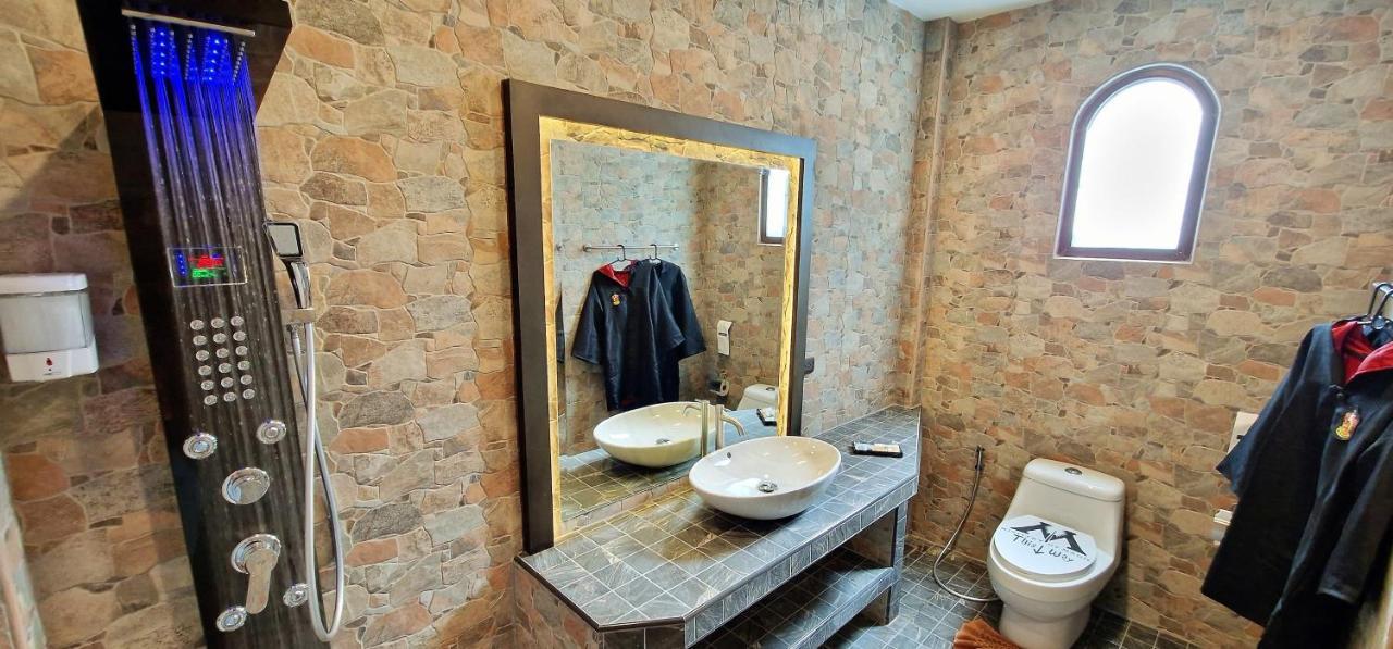 Potterland Luxury Pool Villa Pattaya Walking Street 6 Bedrooms Exteriör bild