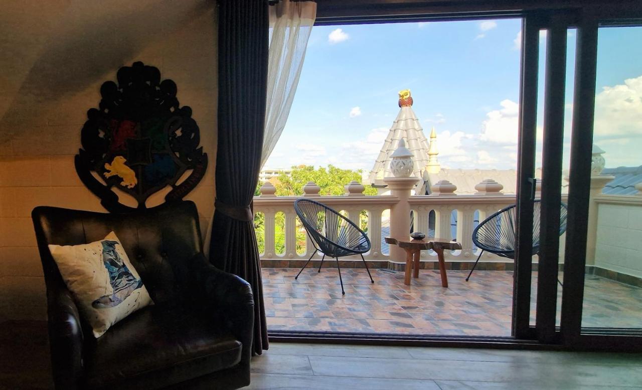 Potterland Luxury Pool Villa Pattaya Walking Street 6 Bedrooms Exteriör bild