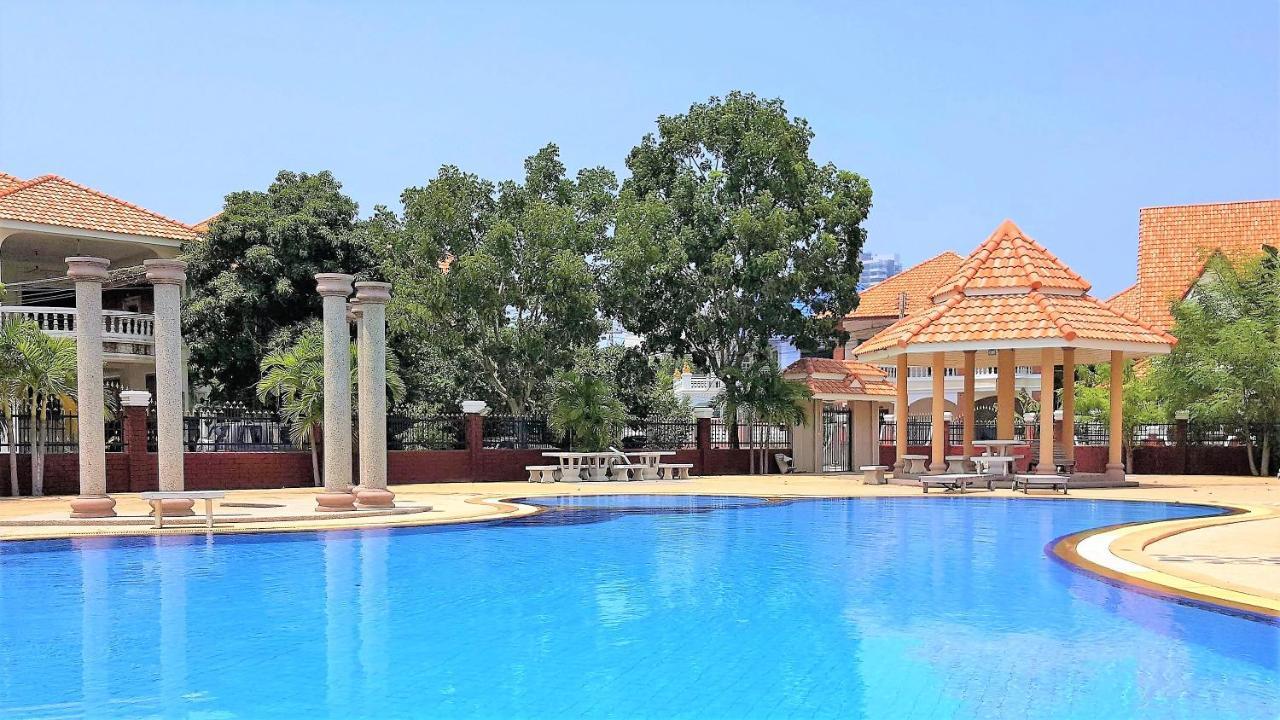 Potterland Luxury Pool Villa Pattaya Walking Street 6 Bedrooms Exteriör bild